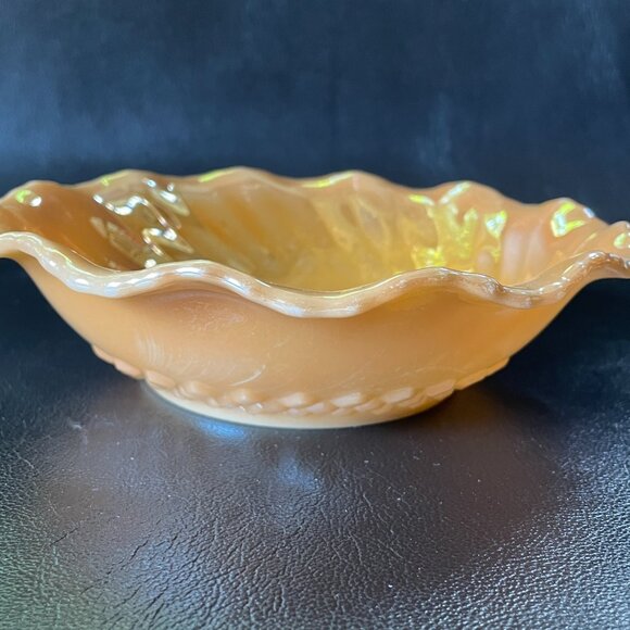 Vintage 50s Fire King Peach Lustre Swirl Pattern Ruffled Fluted Bowl - Picture 3 of 9